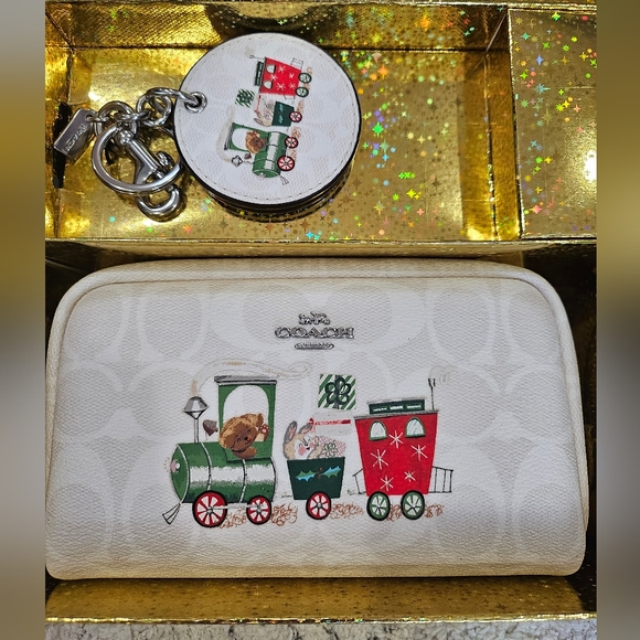 Coach Cosmetic Case with Mirror Bag Charm - Picture 1 of 7